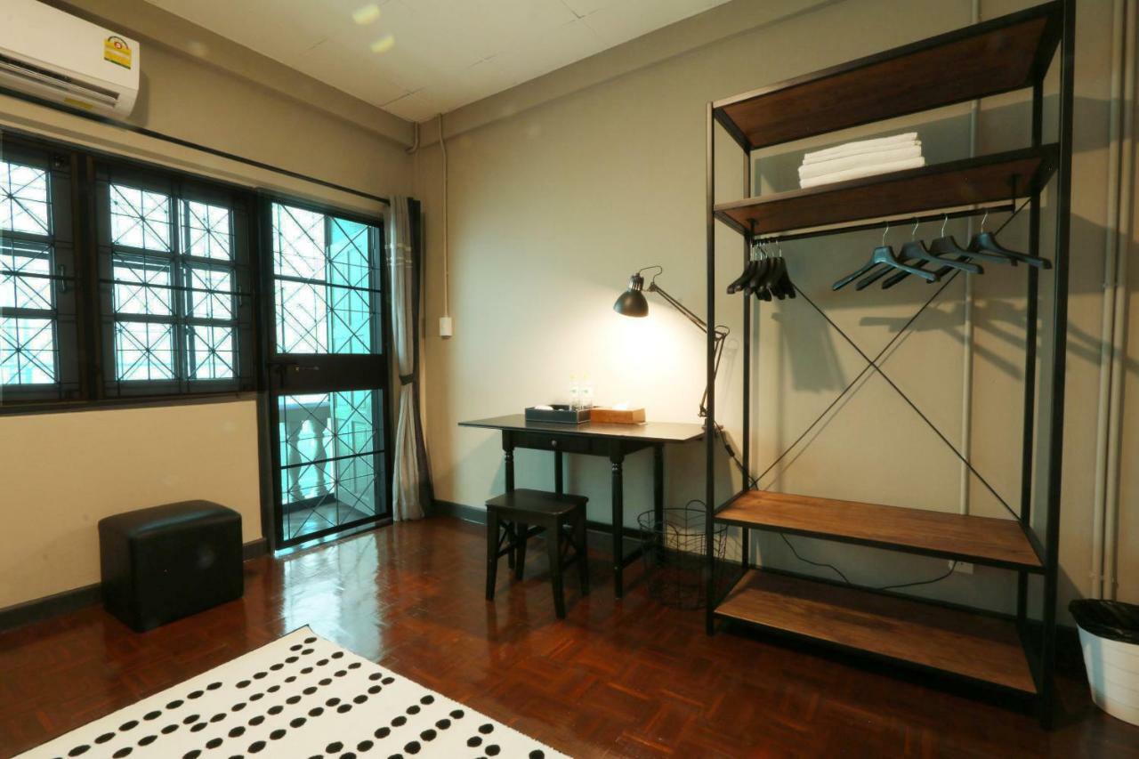Neveu Premier Residence : Ratchada Bangkok Exterior photo